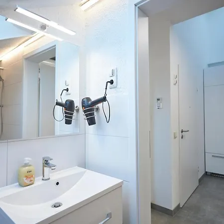 Schaefer - Garden Daire *